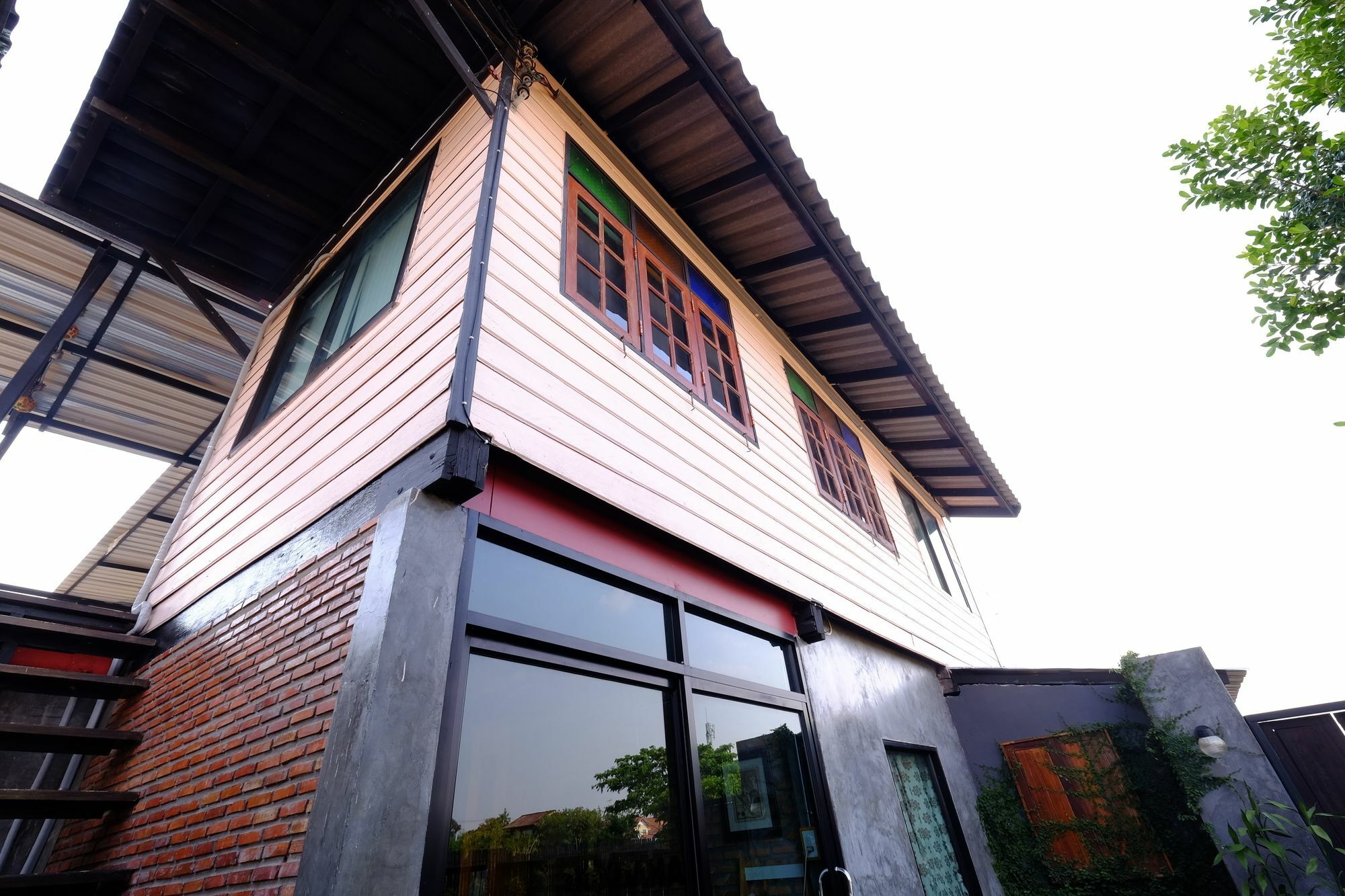 Baantung Homestay Мукдахан Экстерьер фото